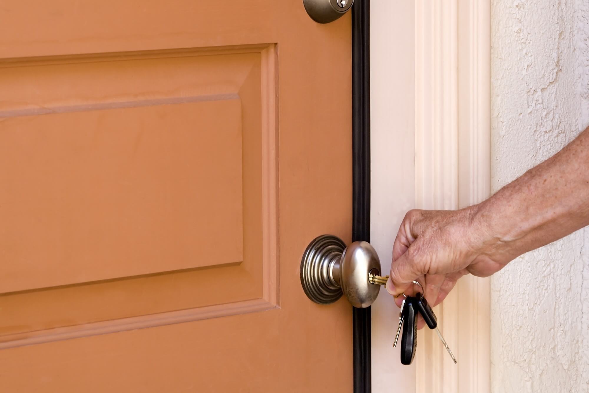 Unlocking Door - Ventura Locksmiths, Inc. 